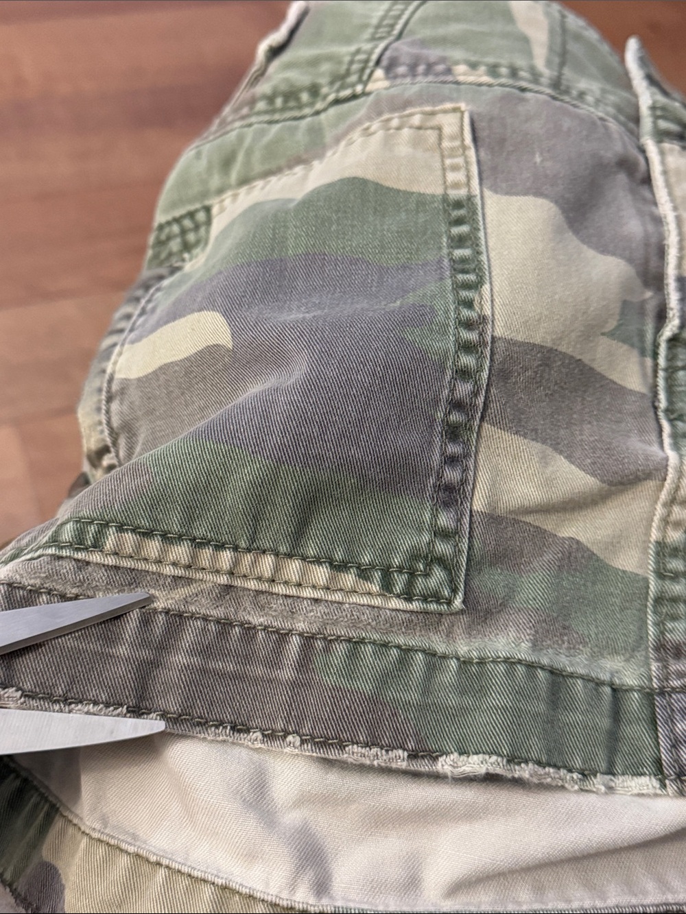 Abercrombie & Fitch Size 4 Y2K Camo Print Mini Skirt Army Brat Sexy 100% Cotton - Picture 11 of 16